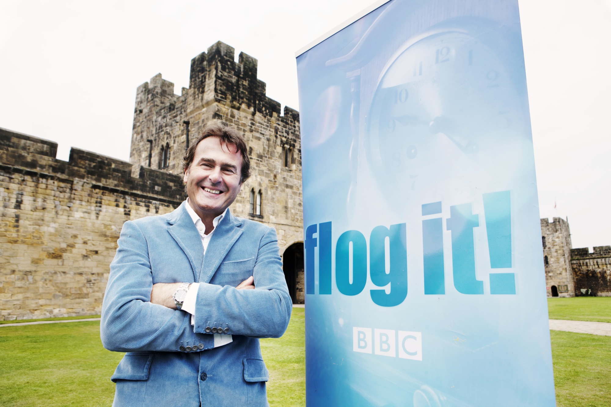 flog-it-2011-paul-martin-with-logo-banner