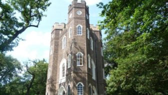 Find the hidden elves at Severndroog Castle